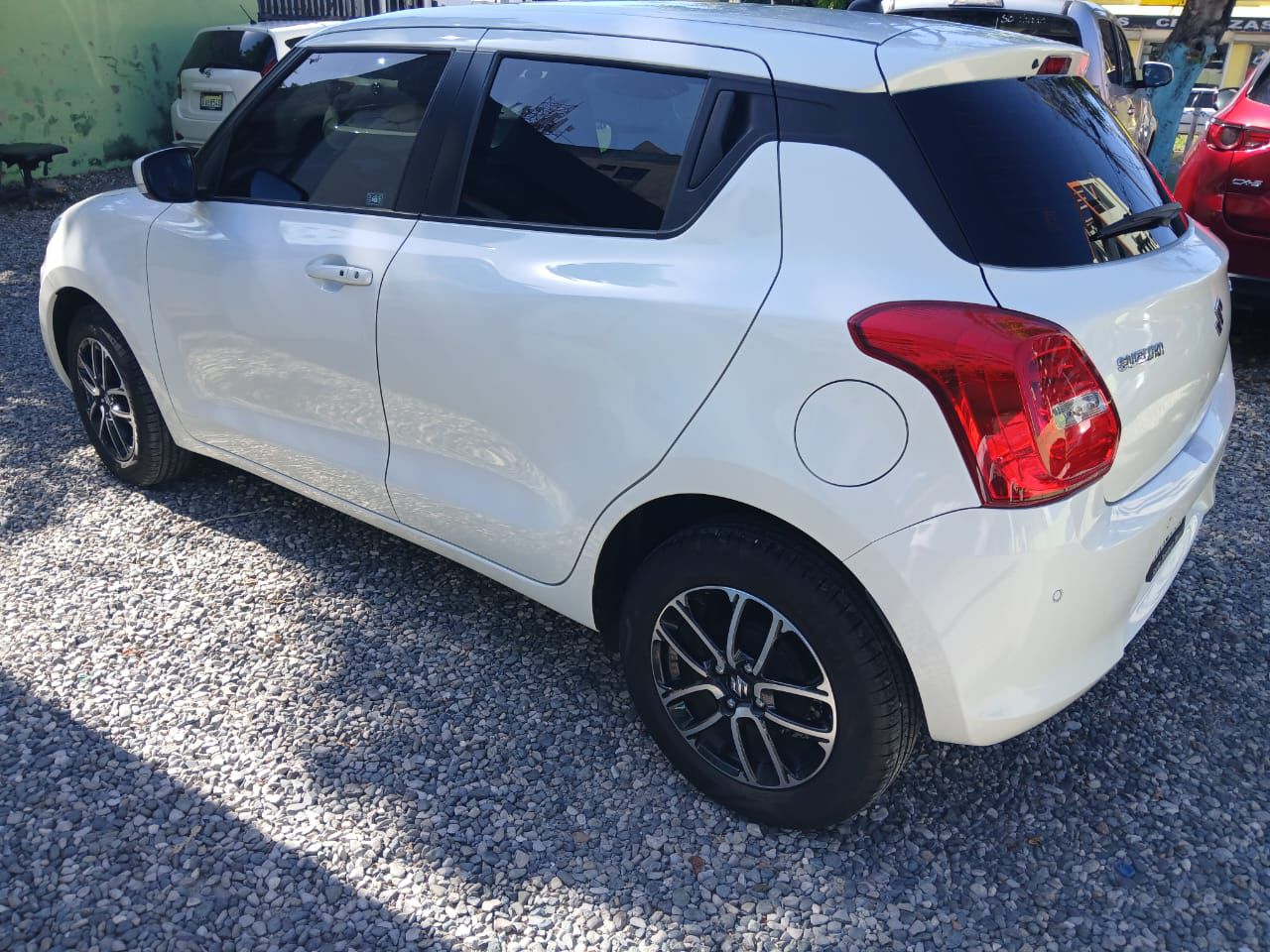 carros - Suzuki Swift GL+ 2024 3