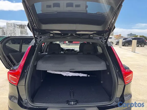 jeepetas y camionetas - Volvo XC-40 7