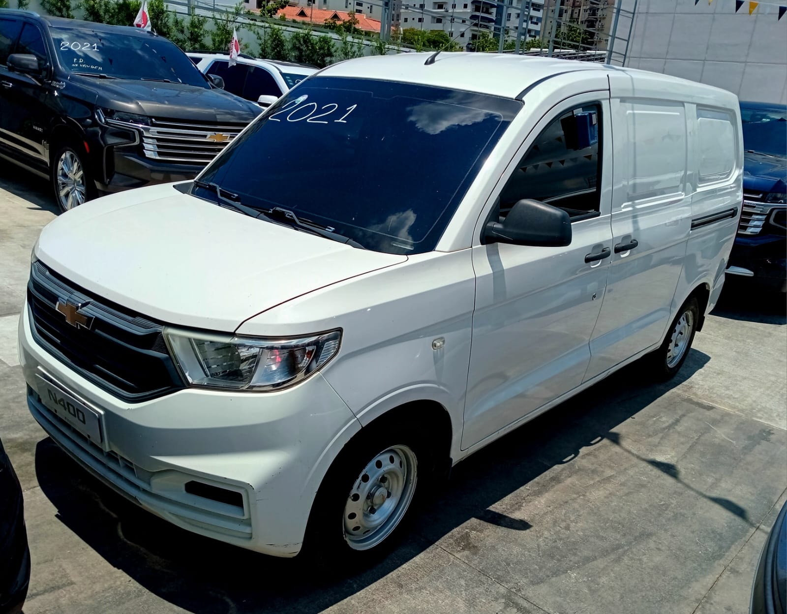 jeepetas y camionetas - Chevrolet N400 Cargo 2021 0
