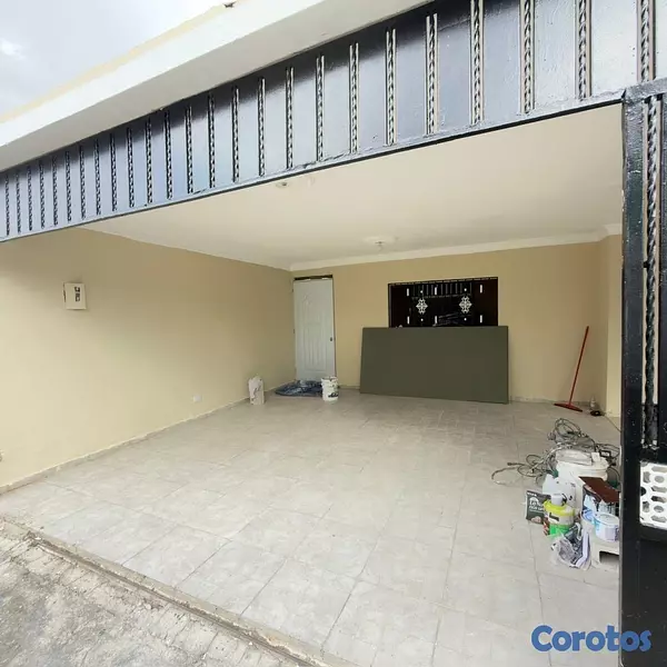 casas - venta de casa en la autopista de san isidro brisa oriental Santo Domingo este  2