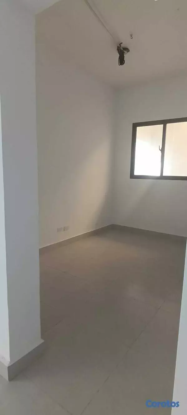 oficinas y locales comerciales - Local en primer nivel en La Julia 103m2 con Terraz 3