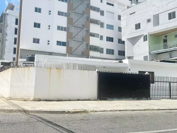 casas - Propiedad comercial la Esperilla  2