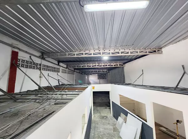 oficinas y locales comerciales - Nave en Herrera  2