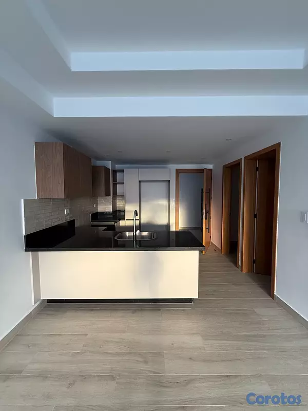 apartamentos - Alquilo en Urb. Real piso alto, excelente iluminación, para ejecutivo o pareja 4