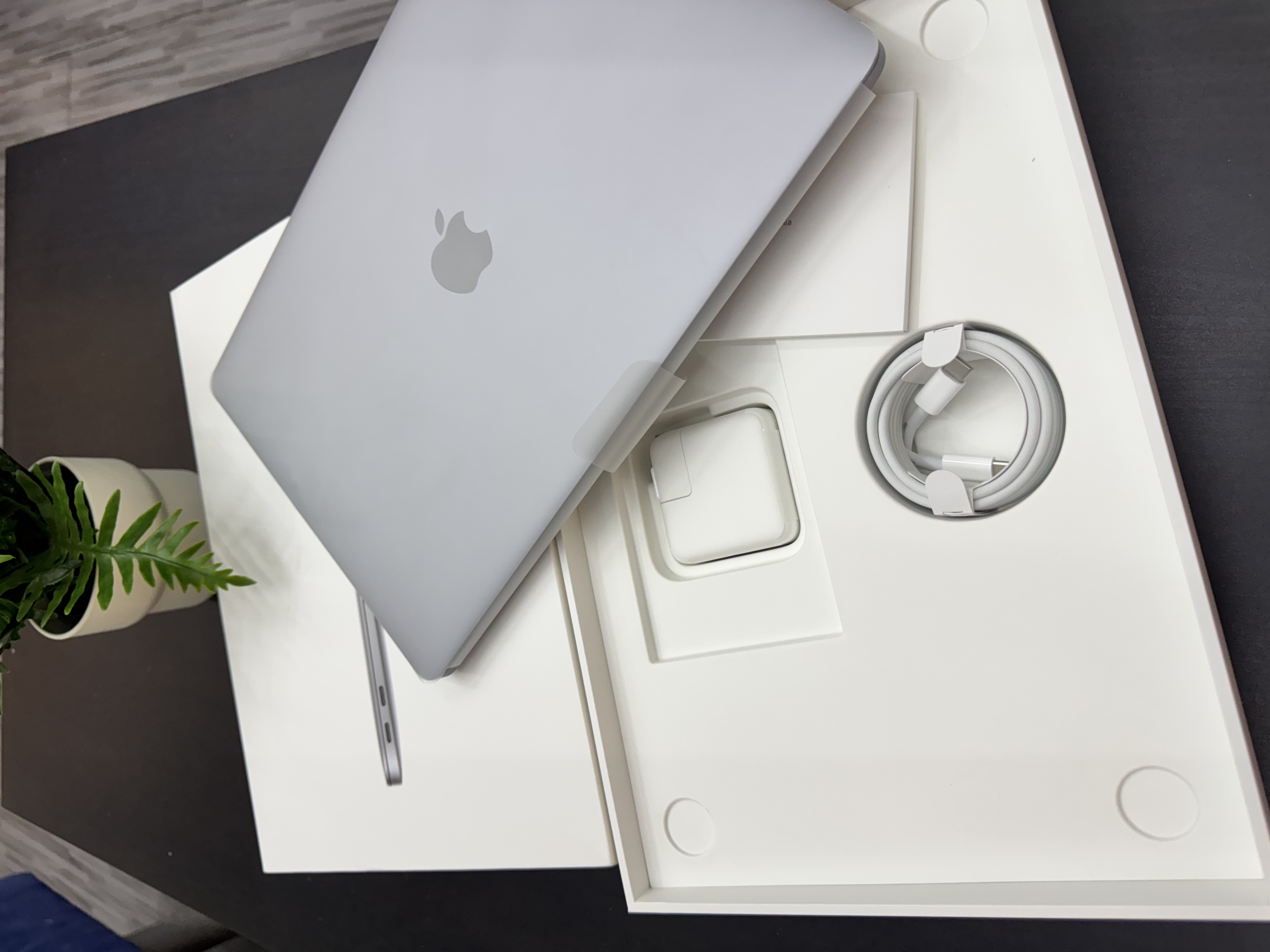 computadoras y laptops - MacBook Air 13 2020 M1 256GB/8GB Nueva OpenBox
