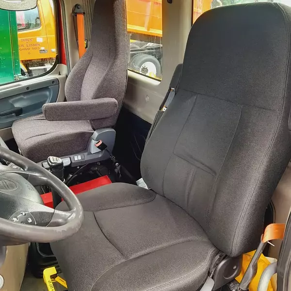 camiones y vehiculos pesados - Freightliner Cascadia 125 año 2016 5