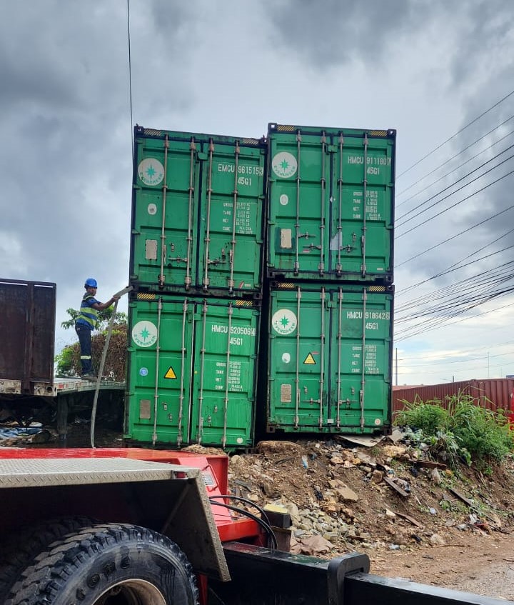 otros vehiculos - Oferta RD$ 180,000 contenedores 40 high cube 0
