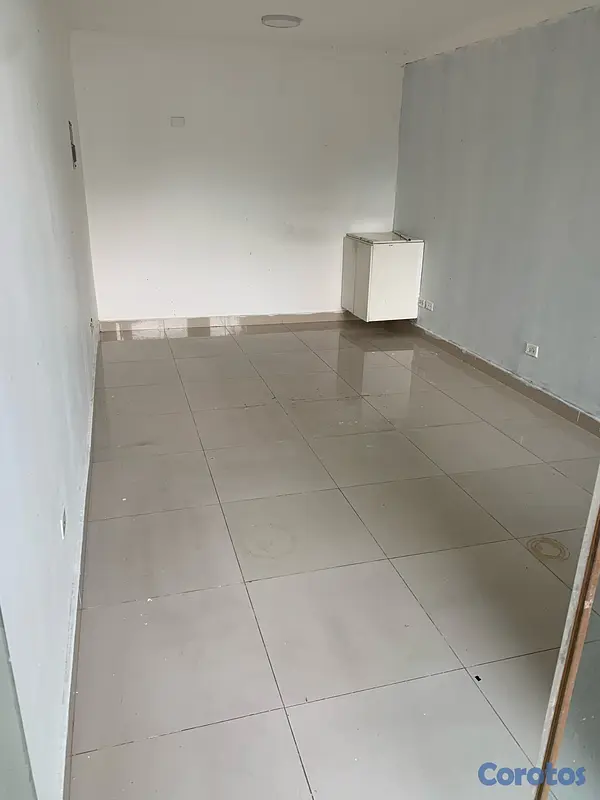 oficinas y locales comerciales - 🚨 LOCAL DISPONIBLE EN RENTA 🚨

📍 Espacio ideal para emprender tu negocio 2