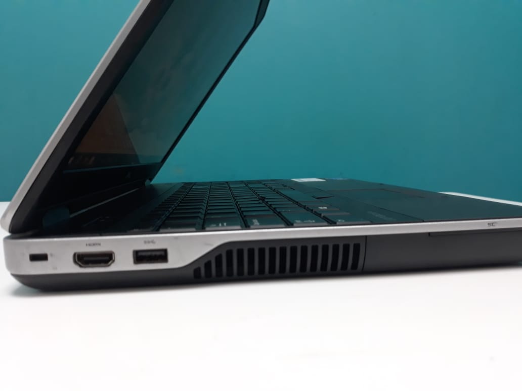 computadoras y laptops - Laptop, Dell Latitude E6540 / 4th Gen, Intel Core  4