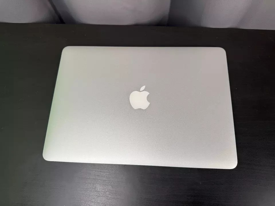 computadoras y laptops - Vendo Macbook Air 0