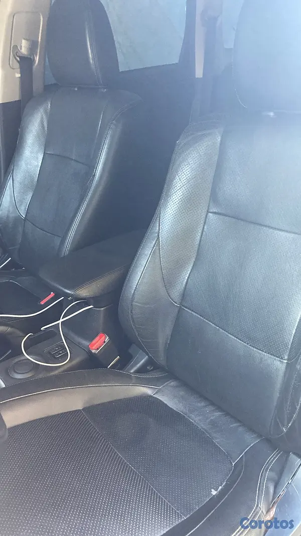 jeepetas y camionetas - Mitsubishi Outlander SE 2.4 MIVEC SUV  10
