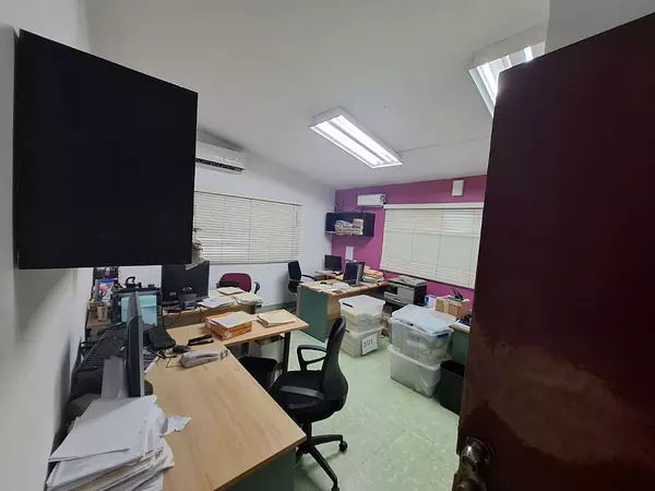 casas - Vendo casa Comercial en Costa Azul 3