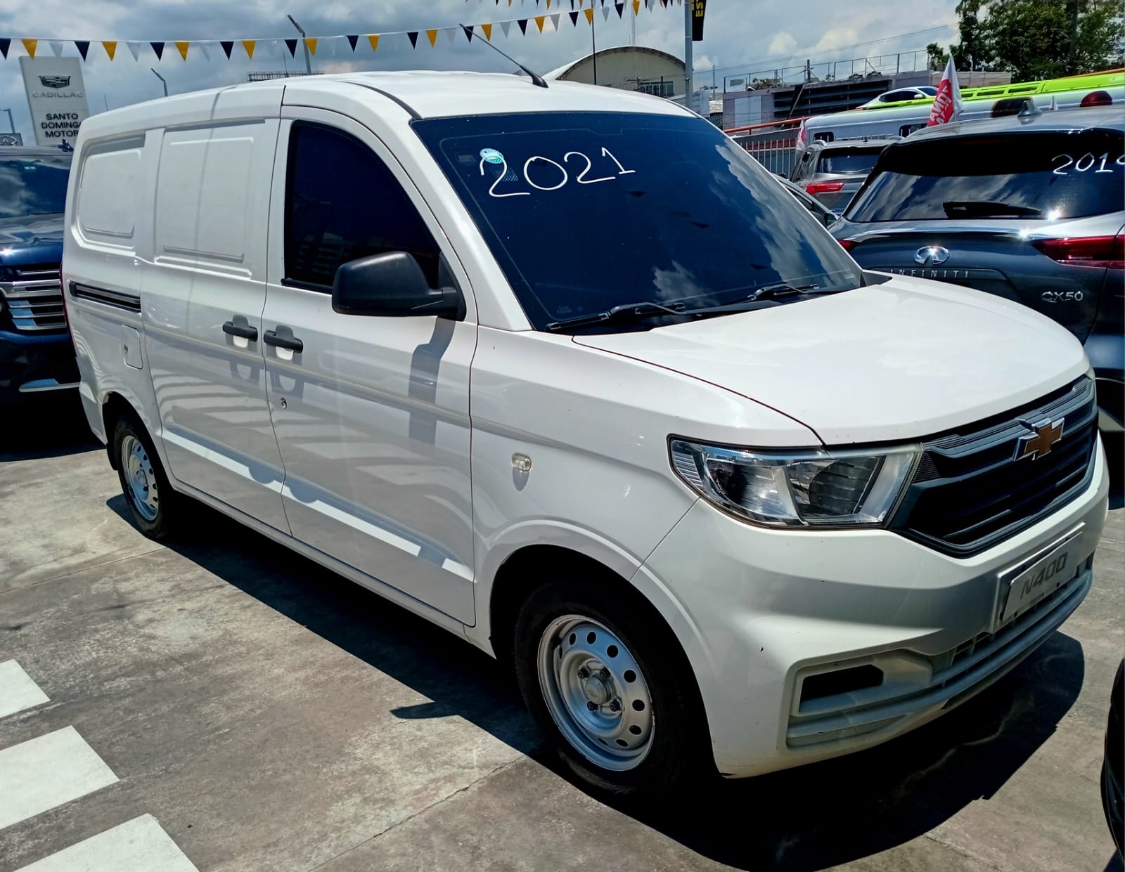 jeepetas y camionetas - Chevrolet N400 Cargo 2021 1
