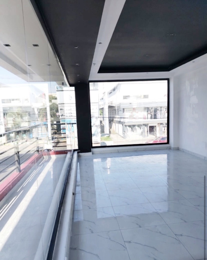 oficinas y locales comerciales - se alquila local  2