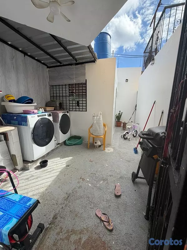 casas - vendo casa duplex dos habitaciones con patio 1.5 baños servicio jardín área comú 9