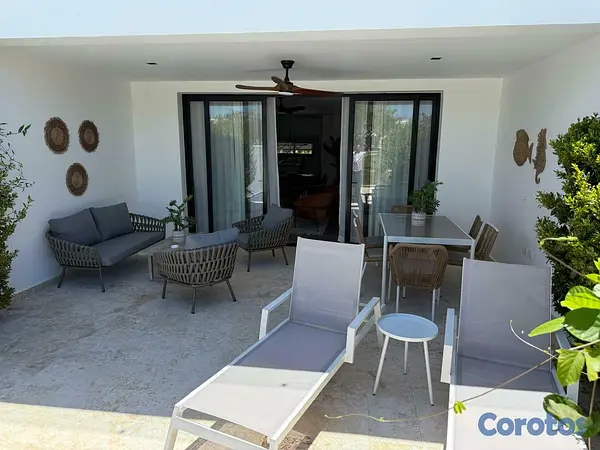 casas vacacionales y villas - Vendo Espectacular Townhouse con vista al campo de 5