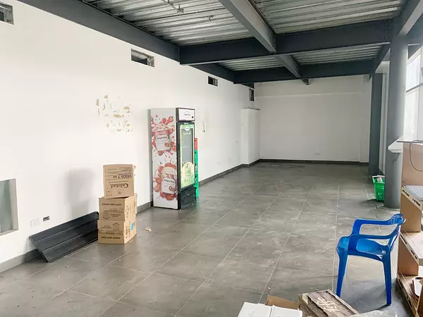 oficinas y locales comerciales - Local en Piantini  3