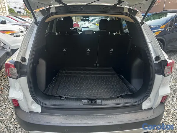 jeepetas y camionetas - Ford escape SE 2020 9