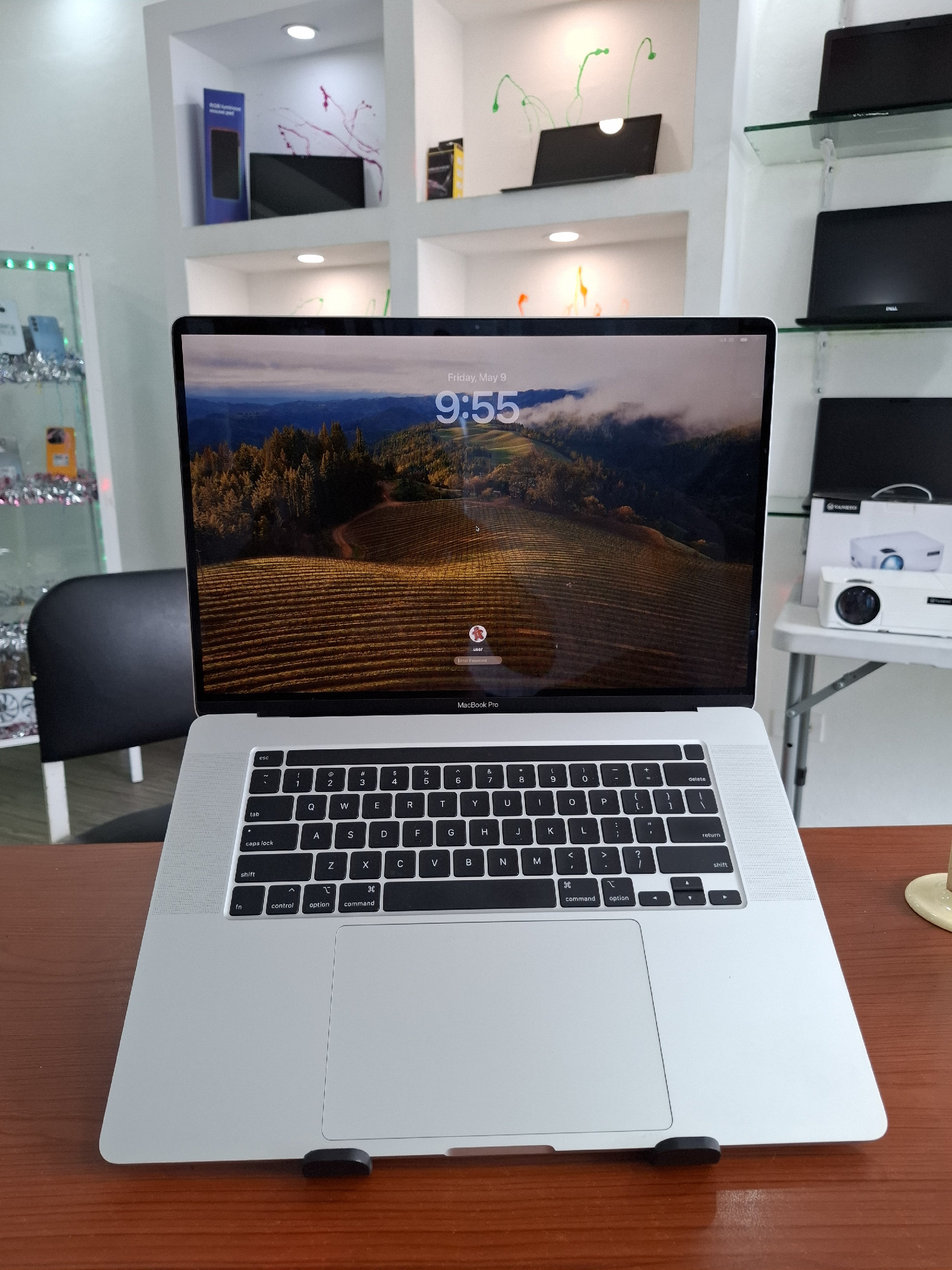 computadoras y laptops - Macbook Pro 2019 i9 64GB de ram y 1tb ssd 16 pulgadas


Somos Tienda física  6