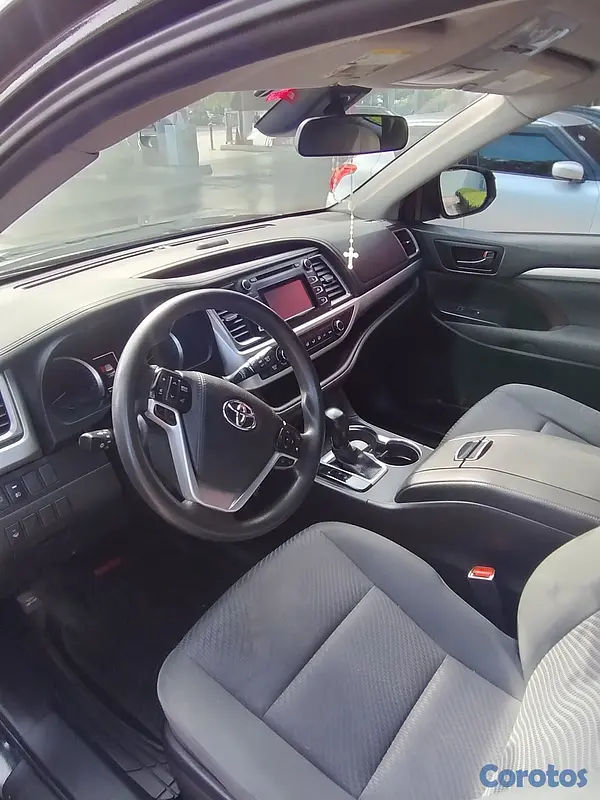 jeepetas y camionetas - Toyota Highlander  3