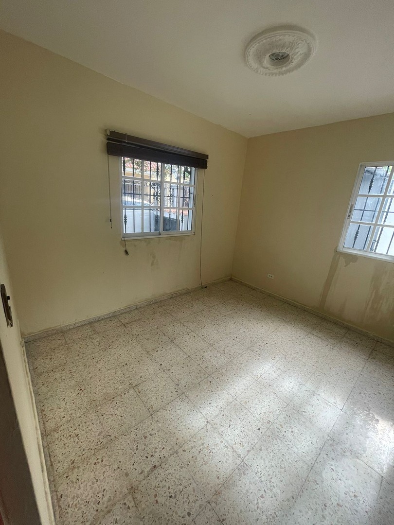 casas - Vendo casa en Carmen María RD$9,400,000. 
 6
