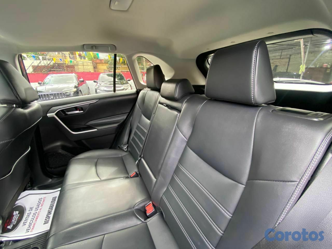 jeepetas y camionetas - Toyota Rav4 XLE Premium 2024 Recien Importada 7