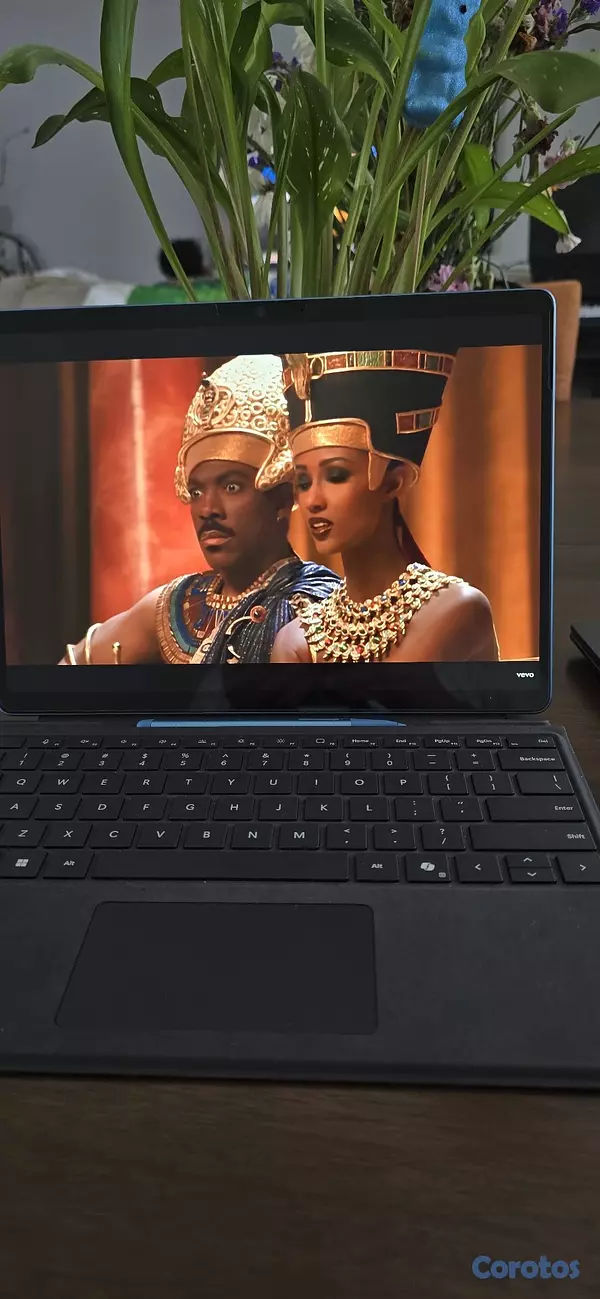 computadoras y laptops - Microsoft Surface pro 11th edition + Lapiz y Tecla 15