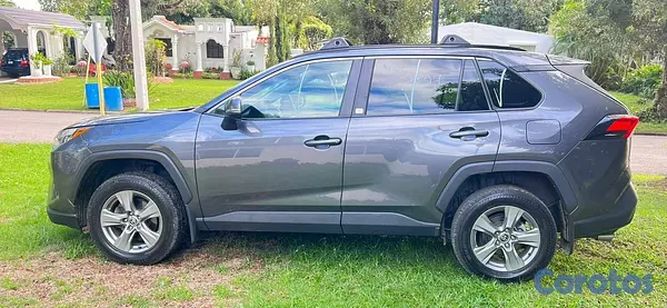 jeepetas y camionetas - Toyota rav4 2022 7