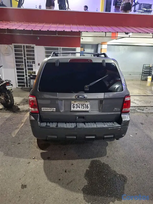 jeepetas y camionetas - Ford escape 2011 en venda,excelente condiciones.  4