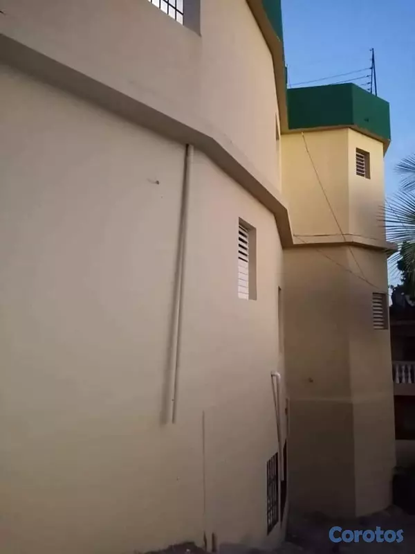 otros inmuebles -  ¡Se vende edificio en Las Caobas! 4