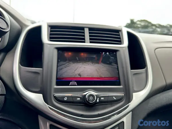 carros - Chevrolet Sonic LT 2020
 11