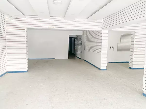 oficinas y locales comerciales - Local en primer nivel 6
