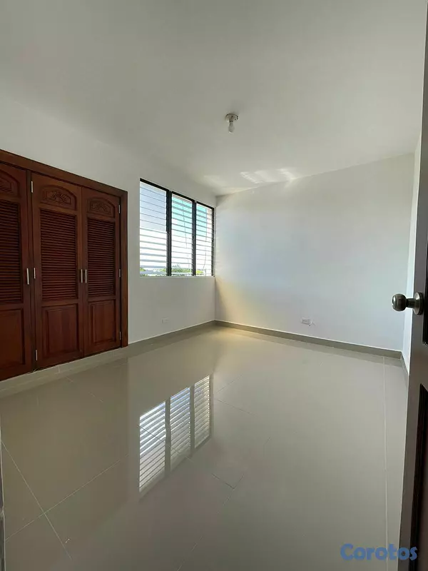 apartamentos - Vendo apartamento en Urb. Real. 6