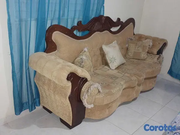 muebles y colchones - VENDO SOFA GRANDE EN CAOBA 2