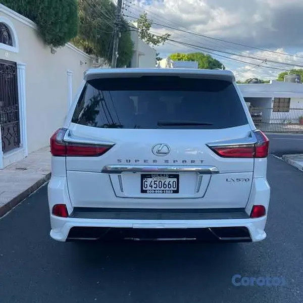 jeepetas y camionetas - 2016 Lexus LX 570 2