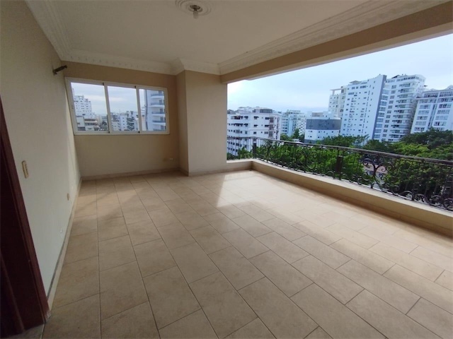 apartamentos - Venta de penthouse de 4 niveles con 622mts en la urbanización real  8