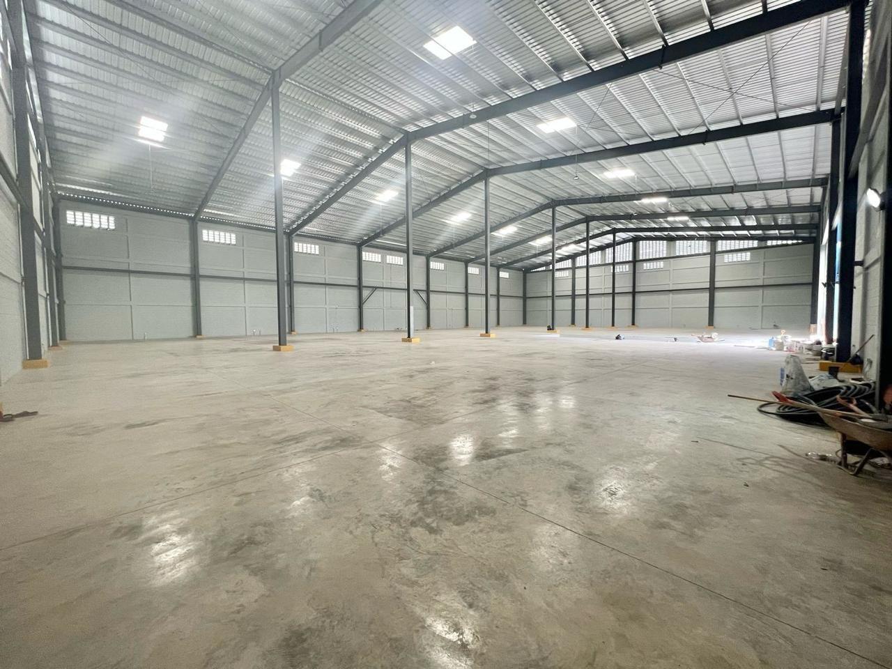 otros inmuebles - VENTA NAVE INDUSTRIAL DE 2,100M2-SECTOR ENGOMBE