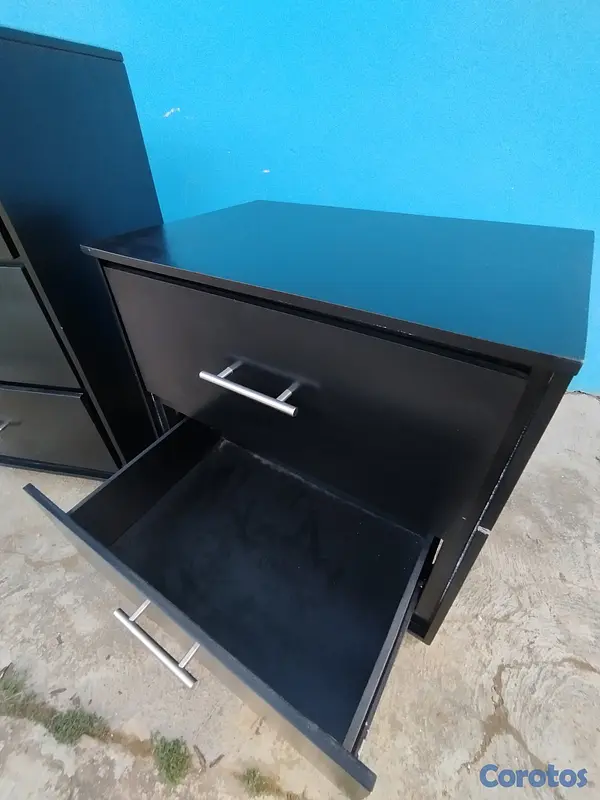 muebles y colchones - Gavetero con espejo y mesa de noche  2