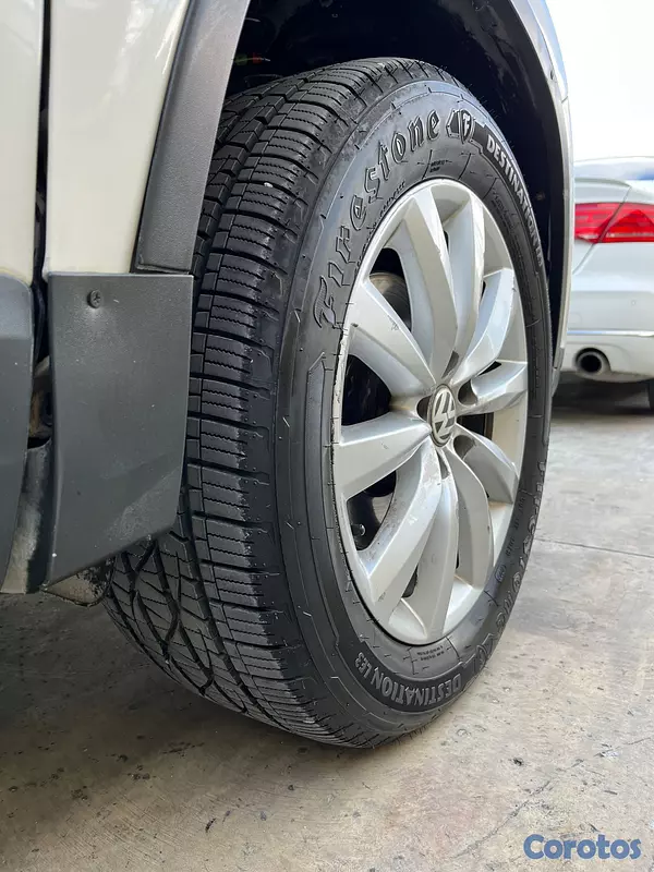 jeepetas y camionetas - Volkswagen Tiguan 13