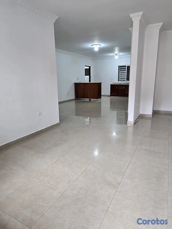 apartamentos - Oportunidad en Evaristo Morales de 3 habitaciones 2.5 baños  2 parqueo ascensor  5