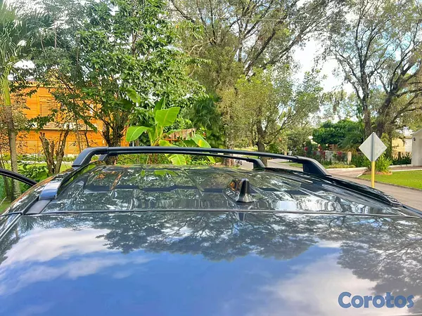 jeepetas y camionetas - Toyota rav4 2022 5