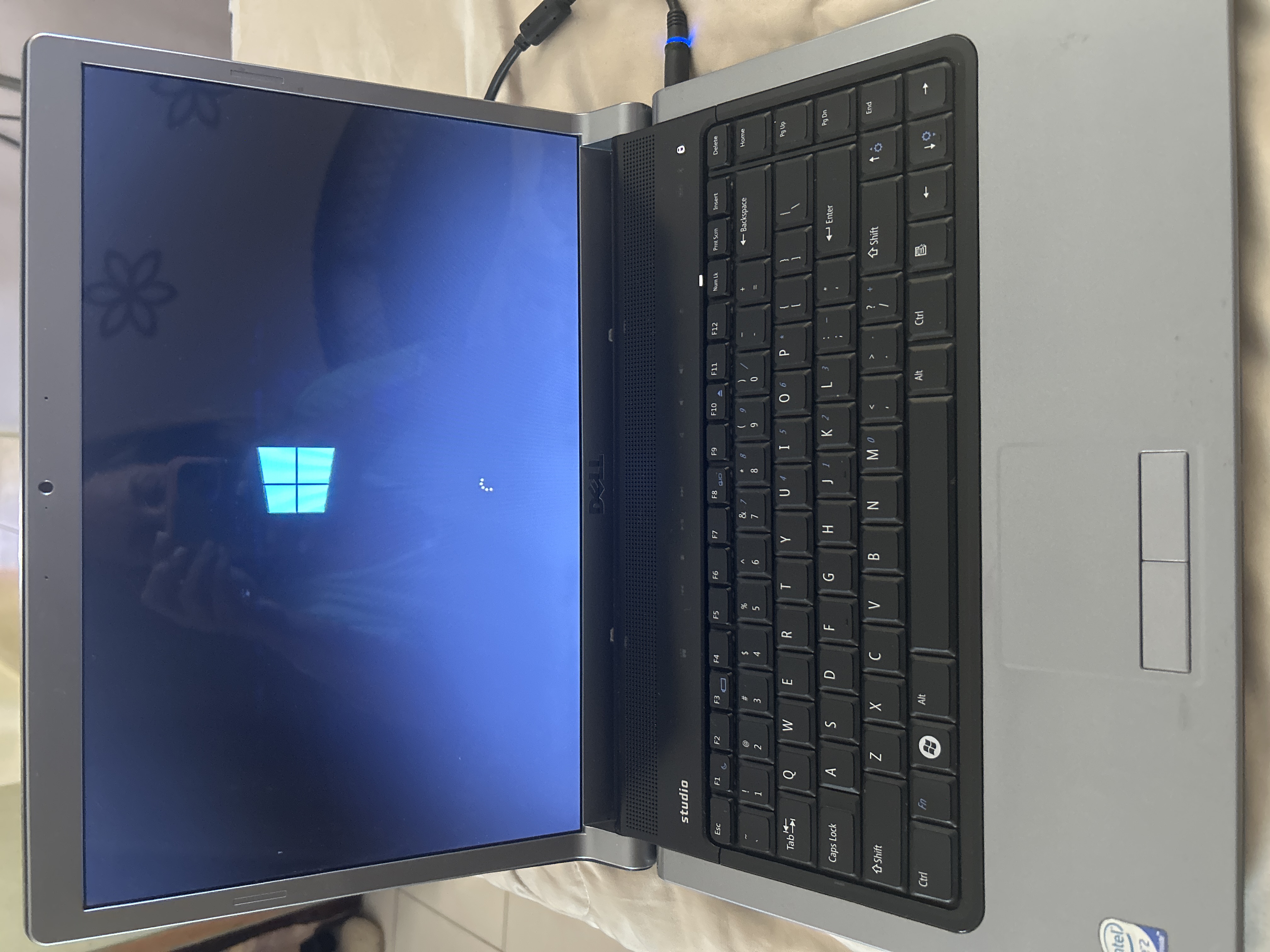 computadoras y laptops - Laptop Dell studio  1535 (PP33L) 1