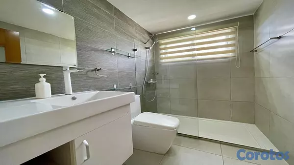 apartamentos - Apartamento en venta o alquiler en Bella vista a pasitos de la Sarasota 10