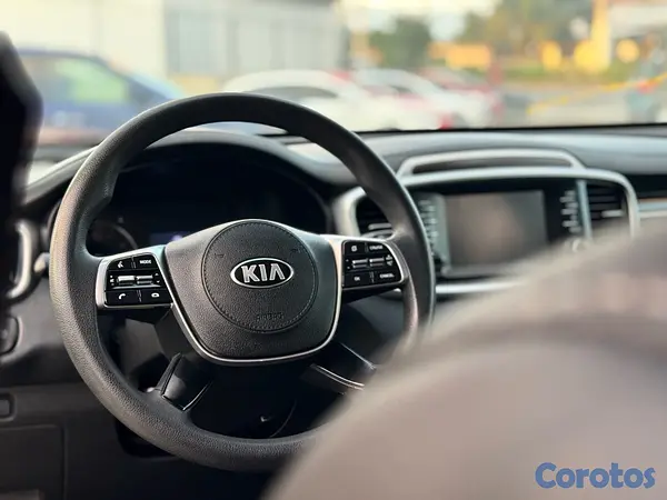 jeepetas y camionetas - Kia Sorento 2020 AWD 
 8