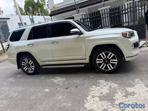 jeepetas y camionetas - Toyota 4Runner 2016 3