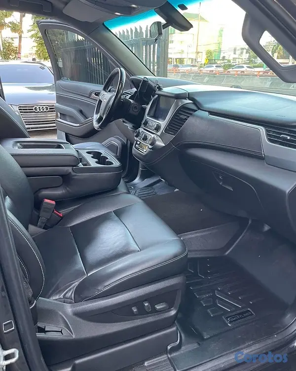 jeepetas y camionetas - CHEVROLET TAHOE 2018 10