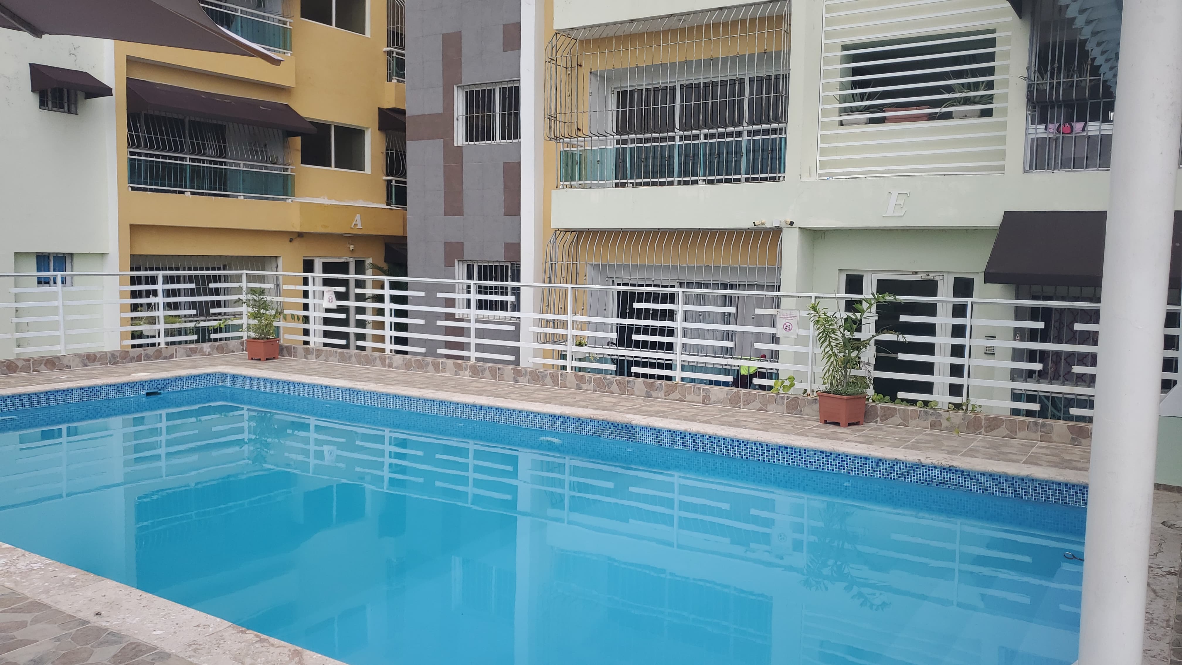 apartamentos - Apartamento Piso 4, con terraza y piscina 0