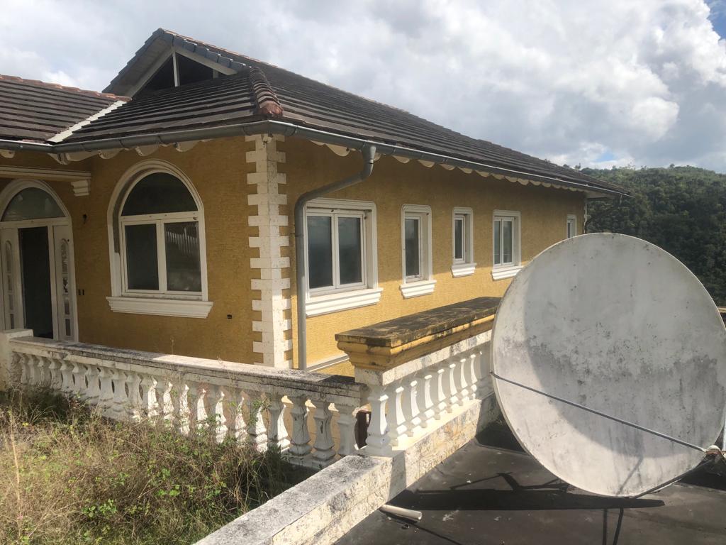 casas - Casa de 3 Niveles en LA URB. ALTOS DE GURABO, con la mejor Vista del Santiago y  8