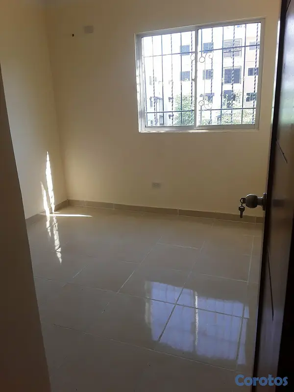 apartamentos - Rento 2do piso a solo pasos del Bravo 11