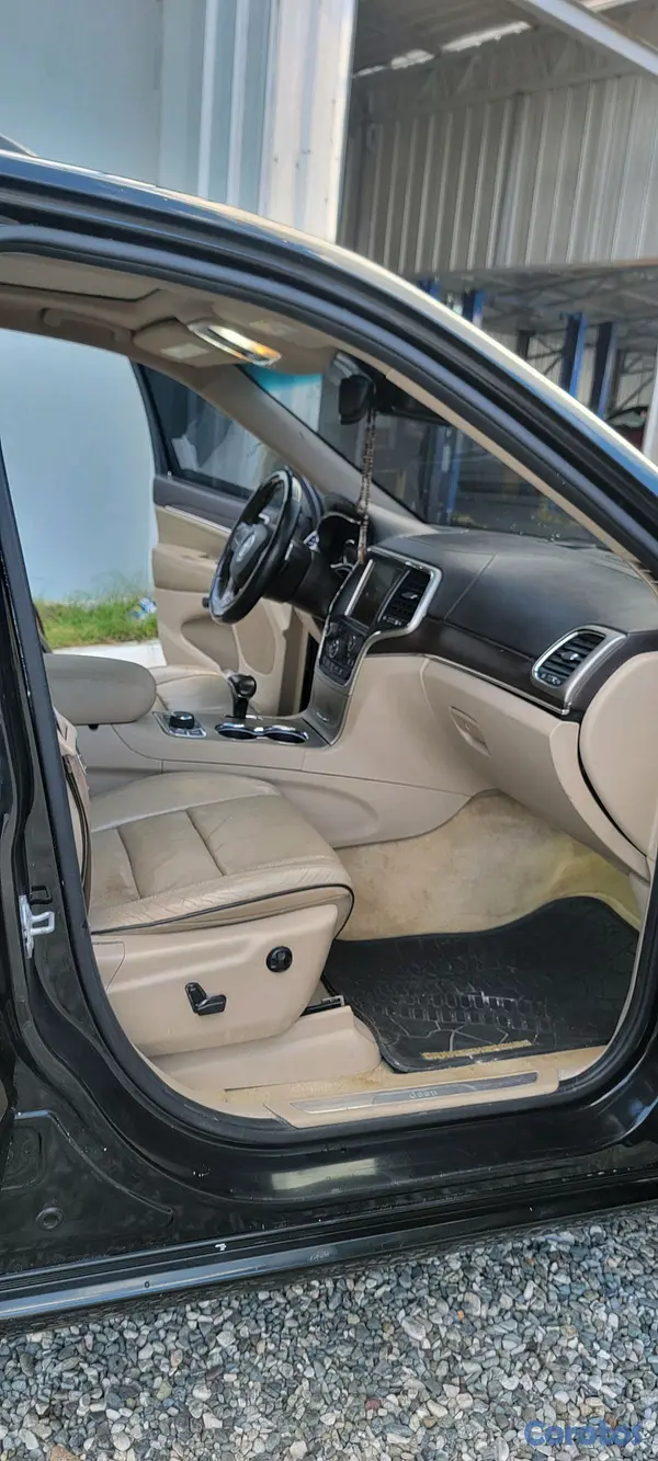 jeepetas y camionetas - JEEP GRAND CHEROKEE 2015 4